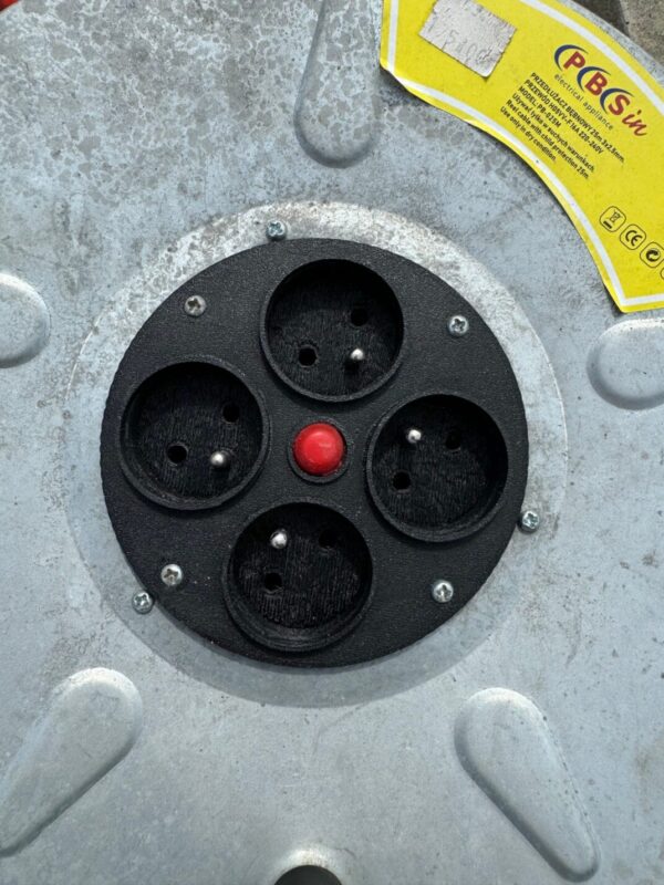 Gniazdo – element przedłużacza