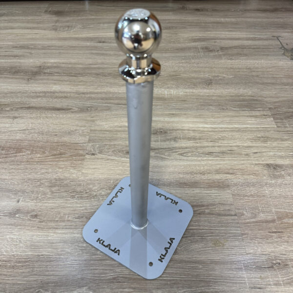 Stojak pod hak przyczepy kempingowej